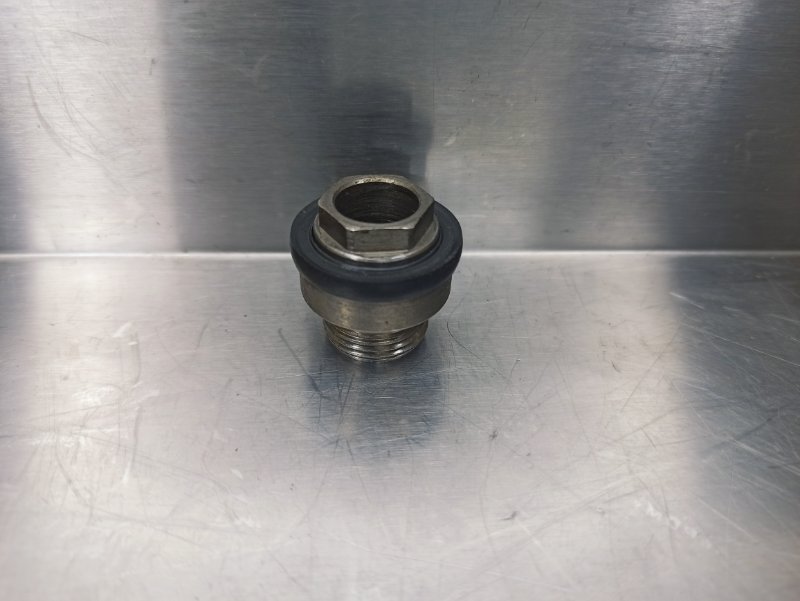 Болт масляного фильтра, 400 рублей, Екатеринбург