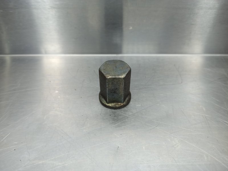 гайка, 400 рублей, Екатеринбург