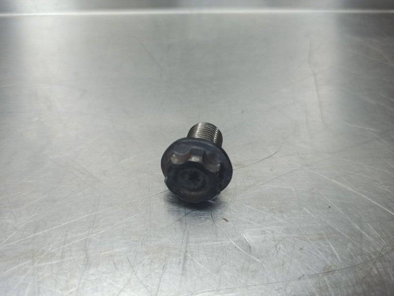 болт маховика, 300 рублей, Екатеринбург