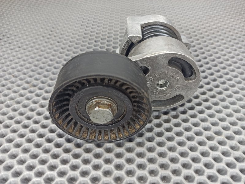 натяжитель ремня, 2000 рублей, Екатеринбург