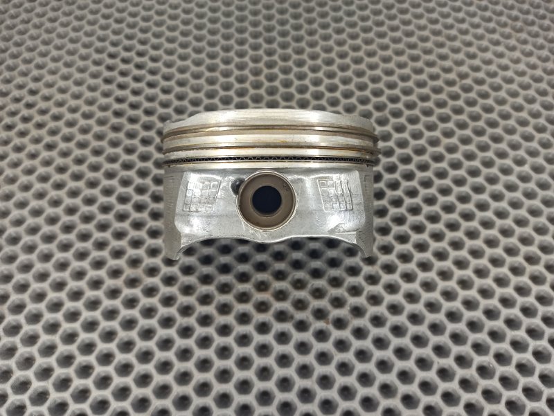 поршень, 700 рублей, Екатеринбург