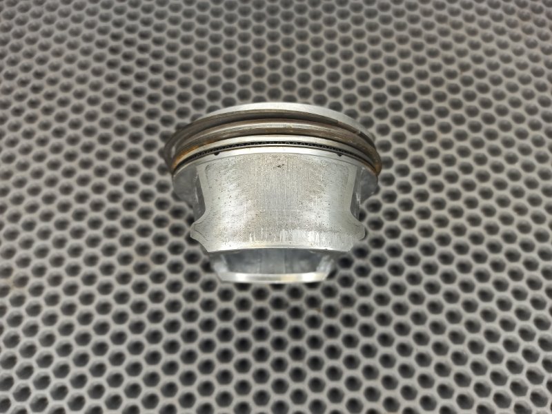 поршень, 700 рублей, Екатеринбург