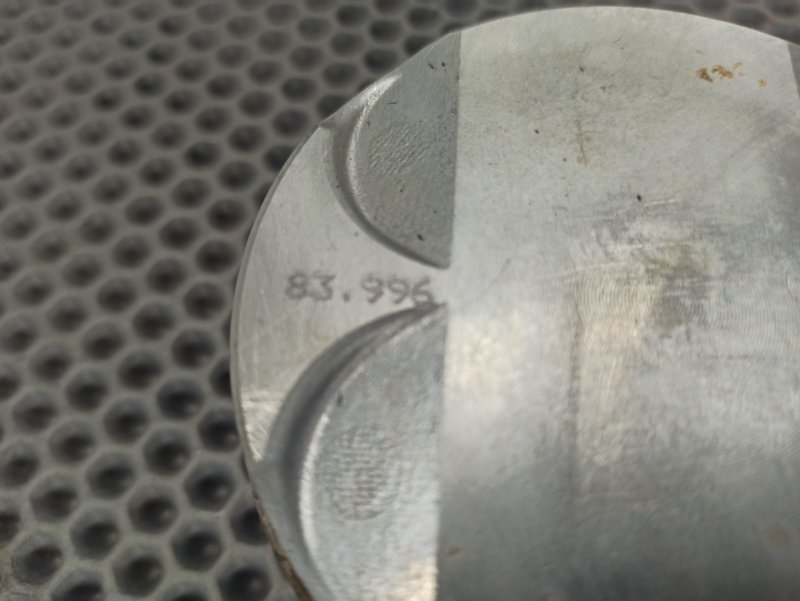 поршень, 700 рублей, Екатеринбург