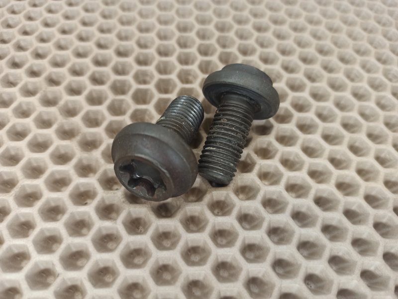 болт маховика, 300 рублей, Екатеринбург