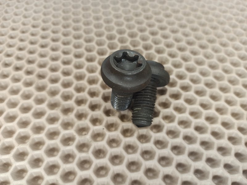 болт маховика, 300 рублей, Екатеринбург