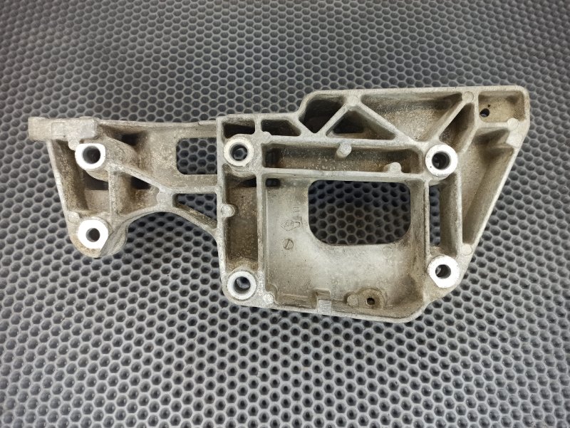 кронштейн генератора, 500 рублей, Екатеринбург