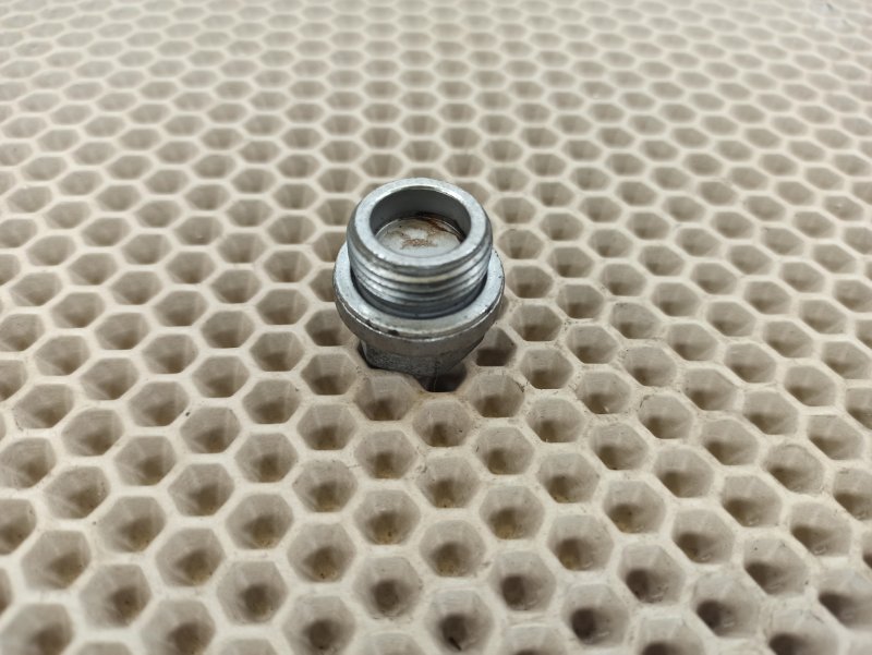 Резьбовая пробка, 300 рублей, Екатеринбург