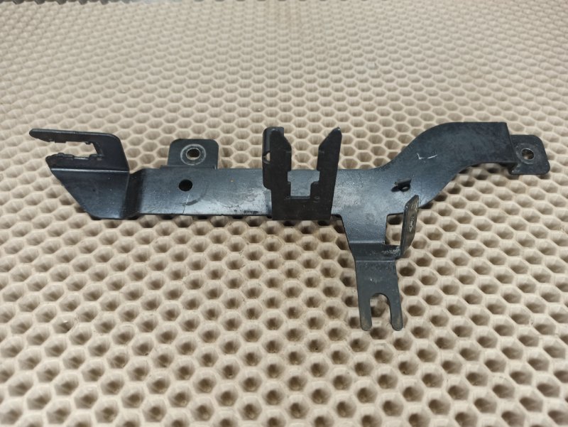 кронштейн, 400 рублей, Екатеринбург