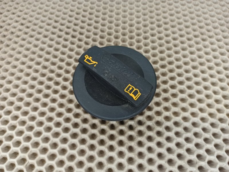 Крышка маслозаливной горловины, 700 рублей, Екатеринбург