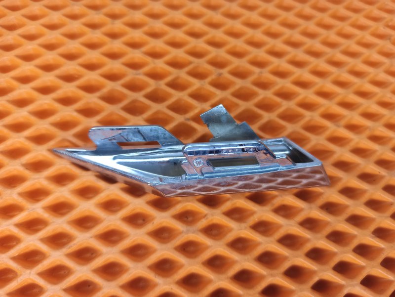 молдинг решетки радиатора, 500 рублей, Екатеринбург