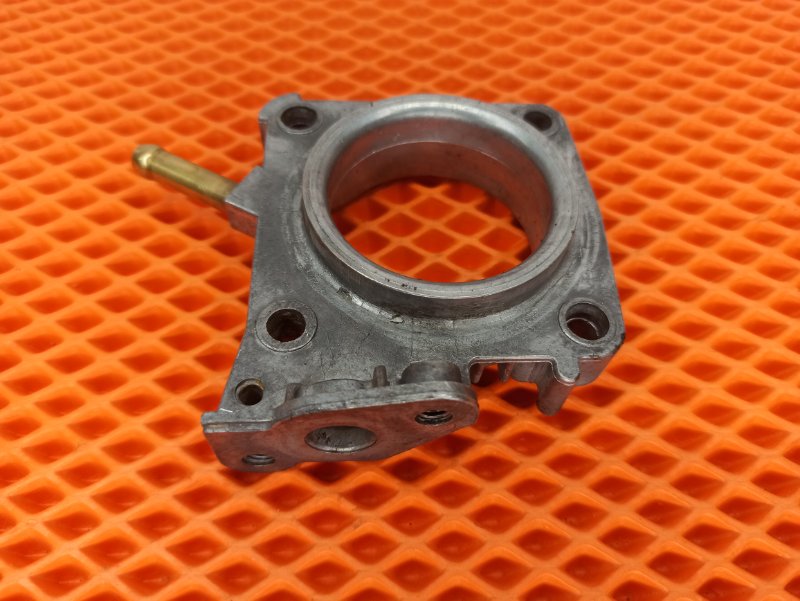 Фланец дроссельной заслонки, 1000 рублей, Екатеринбург