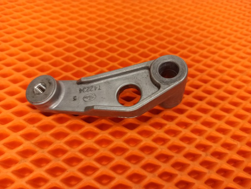 Кронштейн обводного ролика, 400 рублей, Екатеринбург