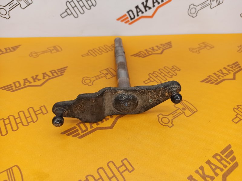 Ось с рычагом переключения передач, 1000 рублей, Екатеринбург