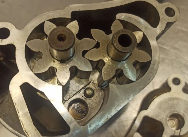 насос масляный, 1500 рублей, Екатеринбург