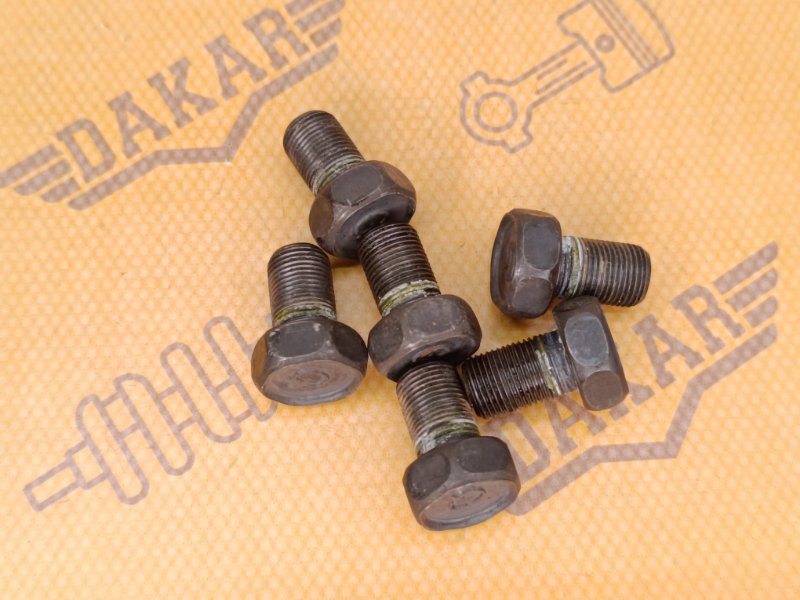 болт маховика, 300 рублей, Екатеринбург