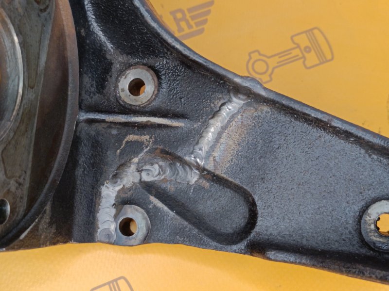 кронштейн ТНВД, 1000 рублей, Екатеринбург