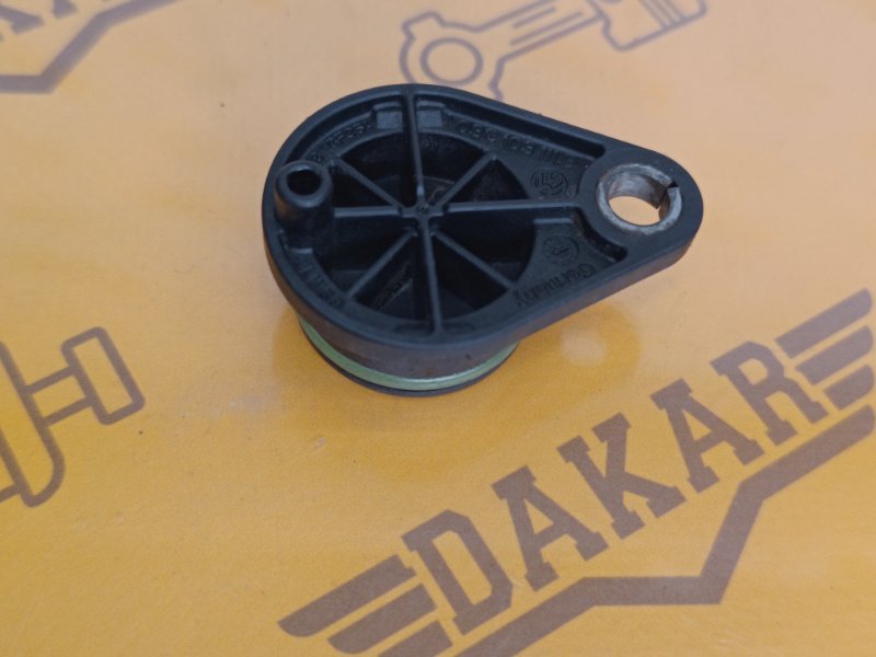 крышка распредвала, 2000 рублей, Екатеринбург