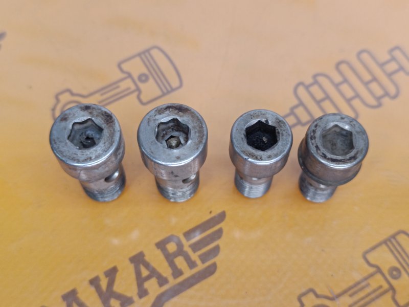 Комплект болтов масляных трубок турбины, 1000 рублей, Екатеринбург