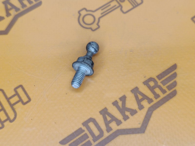 Крепление декоративной крышки ДВС, 500 рублей, Екатеринбург