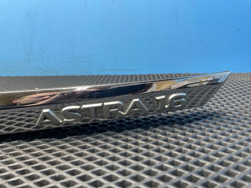 Накладка двери багажника, 900 рублей, Санкт-Петербург