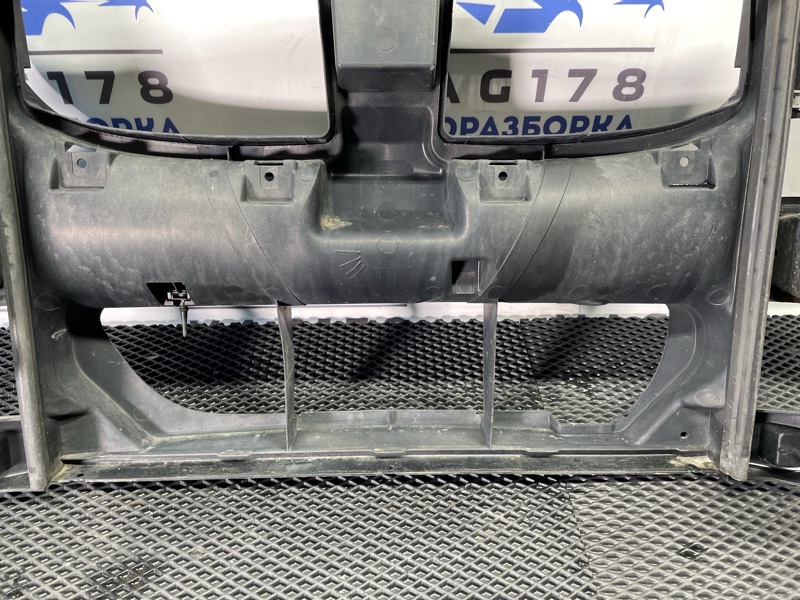 Панель передняя, 10000 рублей, Санкт-Петербург