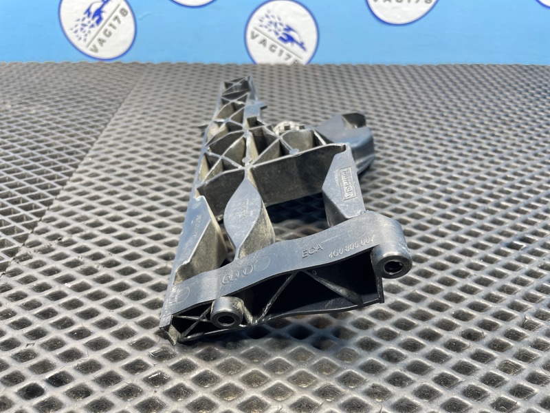 Кронштейн фар, 2000 рублей, Санкт-Петербург