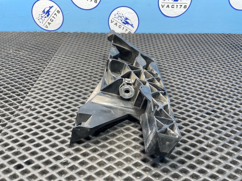 Кронштейн фар, 2000 рублей, Санкт-Петербург