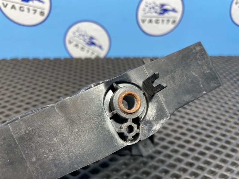 Кронштейн фар, 2000 рублей, Санкт-Петербург