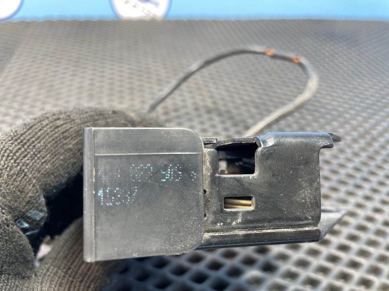 Замок капота, 1000 рублей, Санкт-Петербург