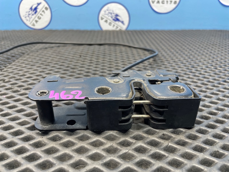 Замок капота, 2000 рублей, Санкт-Петербург