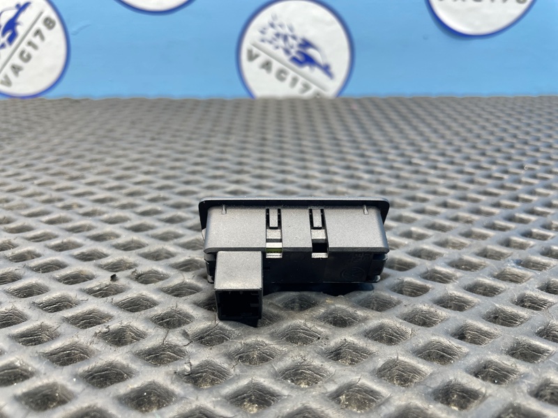 Кнопка открывания багажника, 1500 рублей, Санкт-Петербург