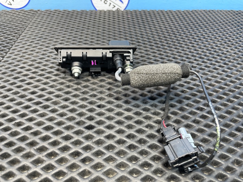 Кнопка открывания багажника, 4900 рублей, Санкт-Петербург