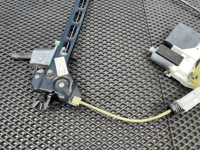 Стеклоподъемник электр., 8000 рублей, Санкт-Петербург