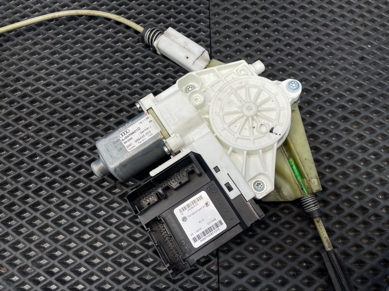 Стеклоподъемник электр., 8000 рублей, Санкт-Петербург