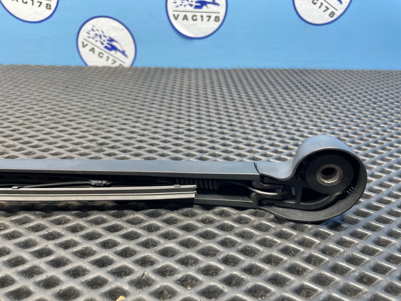 Поводок стеклоочистителя, 1000 рублей, Санкт-Петербург