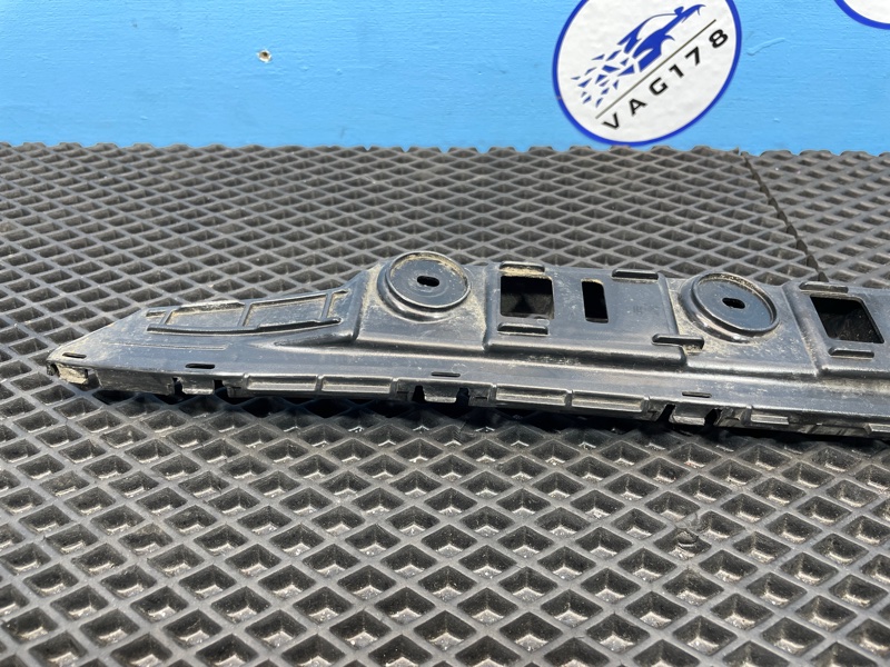 Направляющая бампера, 1000 рублей, Санкт-Петербург