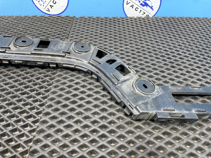 Направляющая бампера, 1000 рублей, Санкт-Петербург