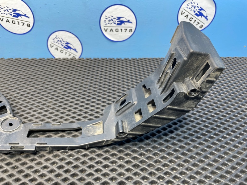 Направляющая бампера, 1000 рублей, Санкт-Петербург