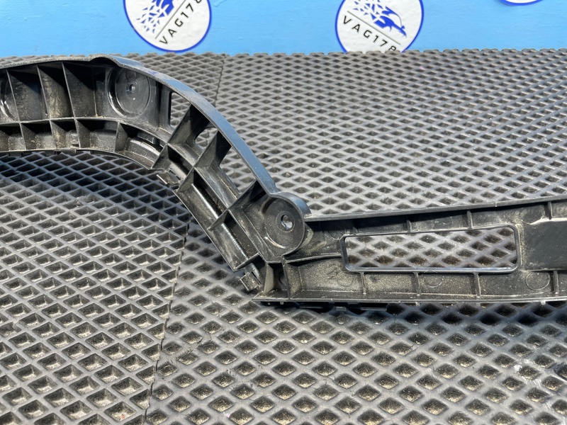 Направляющая бампера, 1000 рублей, Санкт-Петербург