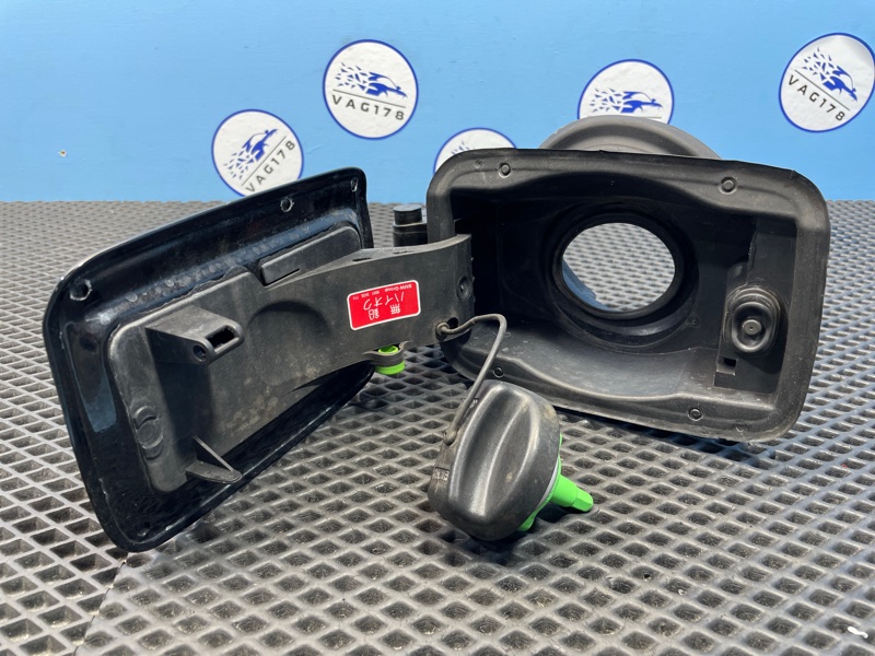 Лючок бензобака, 1300 рублей, Санкт-Петербург