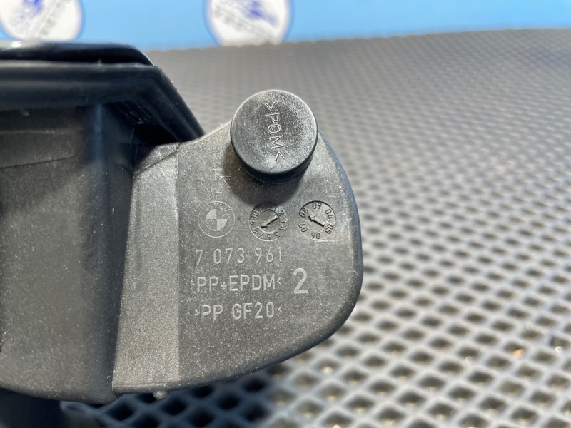 Лючок бензобака, 1300 рублей, Санкт-Петербург