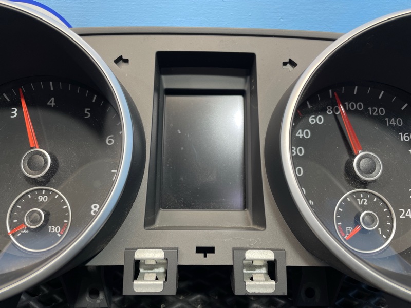 Панель приборов, 3000 рублей, Санкт-Петербург