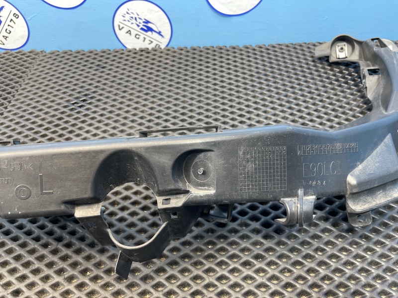 Кронштейн фар, 2000 рублей, Санкт-Петербург