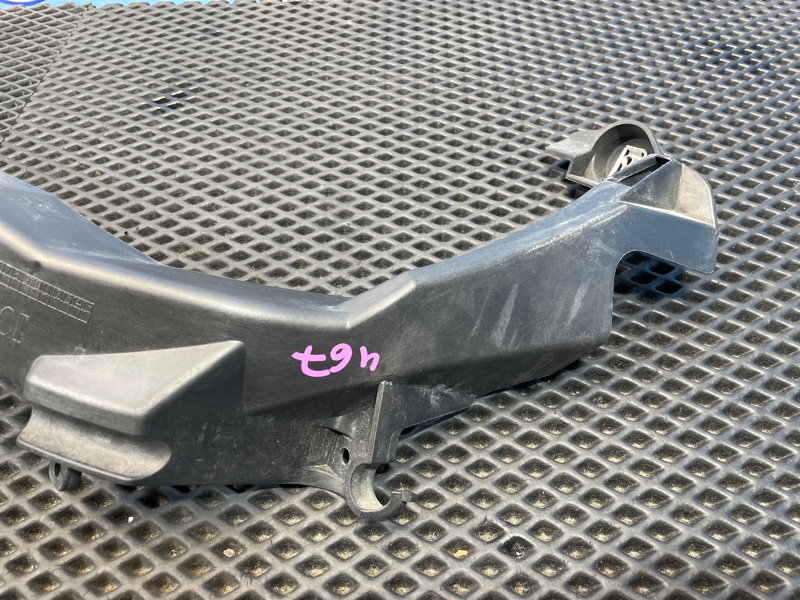 Кронштейн фар, 2000 рублей, Санкт-Петербург