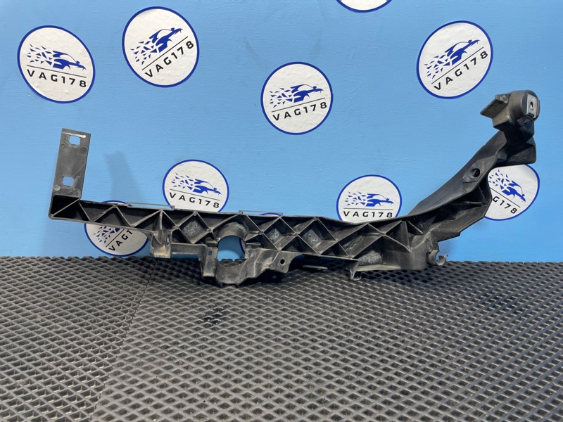 Кронштейн фар, 2000 рублей, Санкт-Петербург