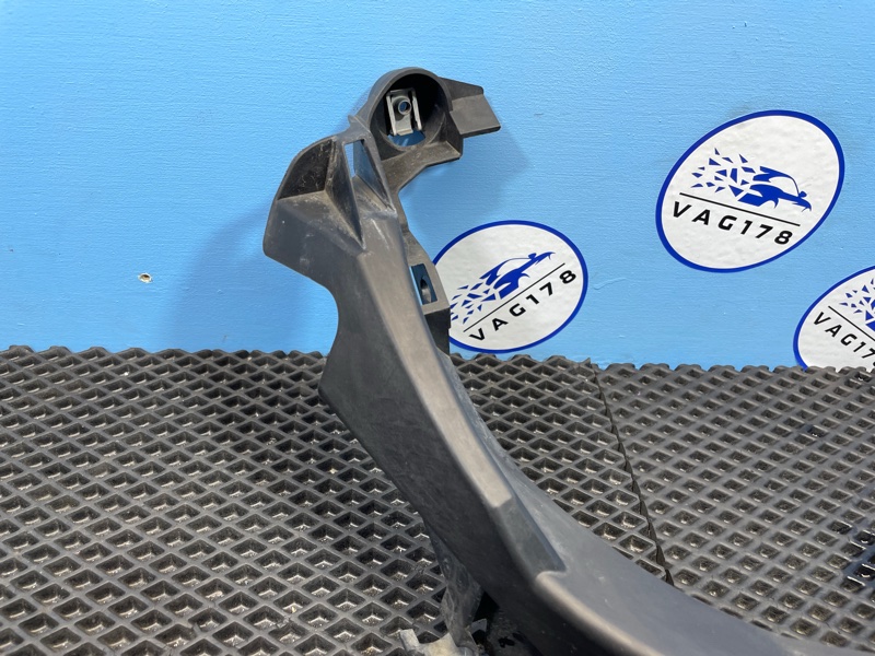 Кронштейн фар, 2000 рублей, Санкт-Петербург