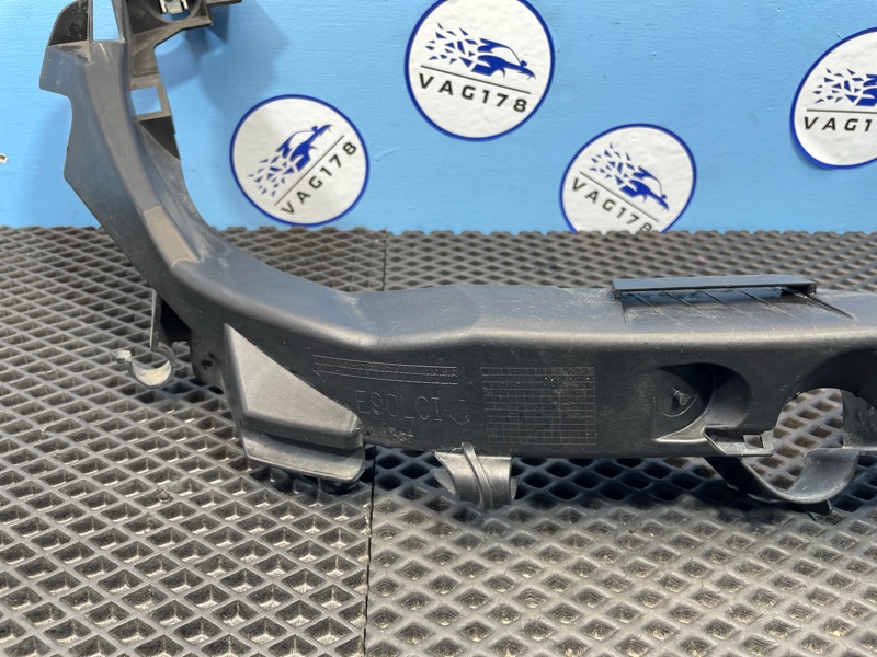 Кронштейн фар, 2000 рублей, Санкт-Петербург