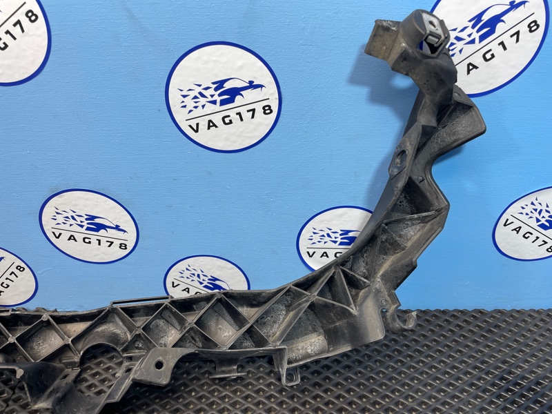 Кронштейн фар, 2000 рублей, Санкт-Петербург