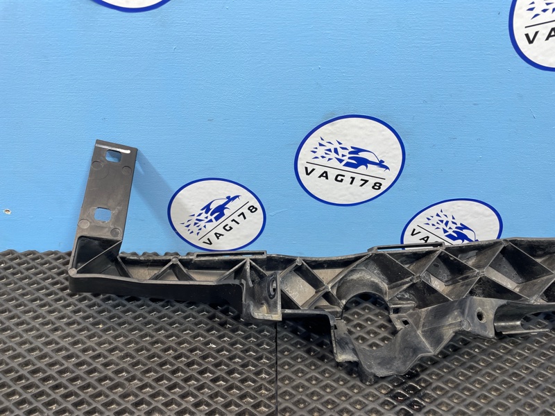 Кронштейн фар, 2000 рублей, Санкт-Петербург