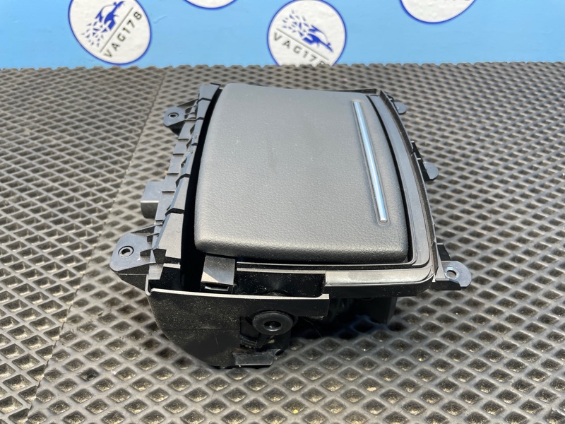 Подстаканник, 1000 рублей, Санкт-Петербург